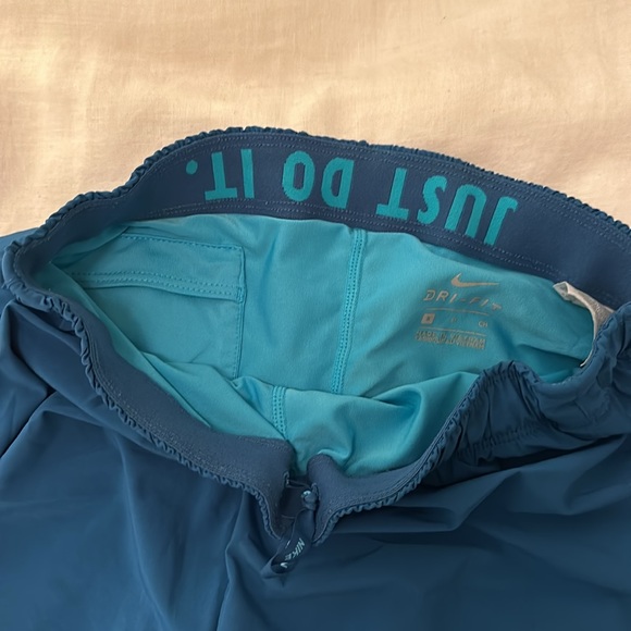 Nike Dri Fit Running Short - Picture 3 of 4